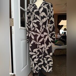 LOFT Black and White Notched Collar 3/4 Sleeve Dress